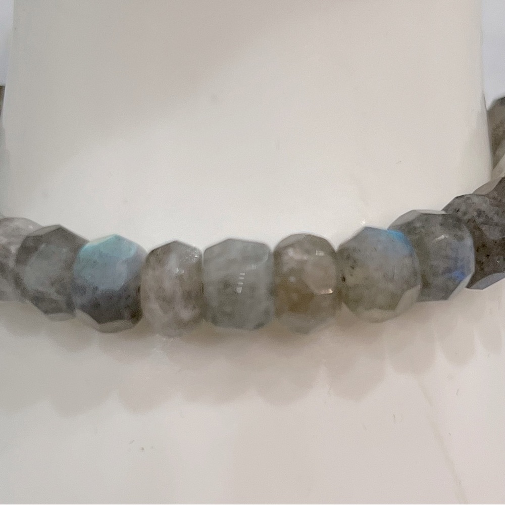 Malagasy Labradorite Sterling Silver BOLO Bracelet - Picture 4 of 14